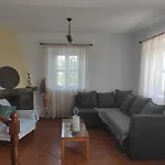Traditional With Swimming Pool, Lawn Yard And Bbq