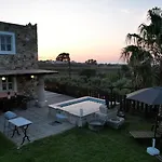 Traditional With Swimming Pool, Lawn Yard And Bbq Kos By