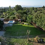 Traditional With Swimming Pool, Lawn Yard And Bbq Villa Kos By
