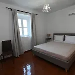 Traditional With Swimming Pool, Lawn Yard And Bbq