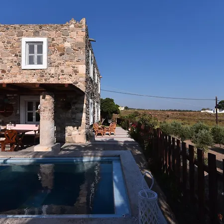 Traditional With Swimming Pool, Lawn Yard And Bbq Villa Kos By