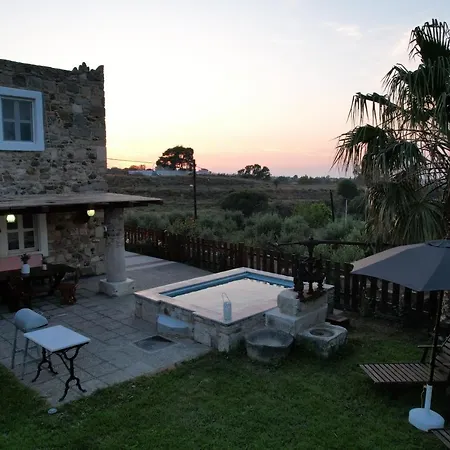 Traditional With Swimming Pool, Lawn Yard And Bbq Miasto Kos