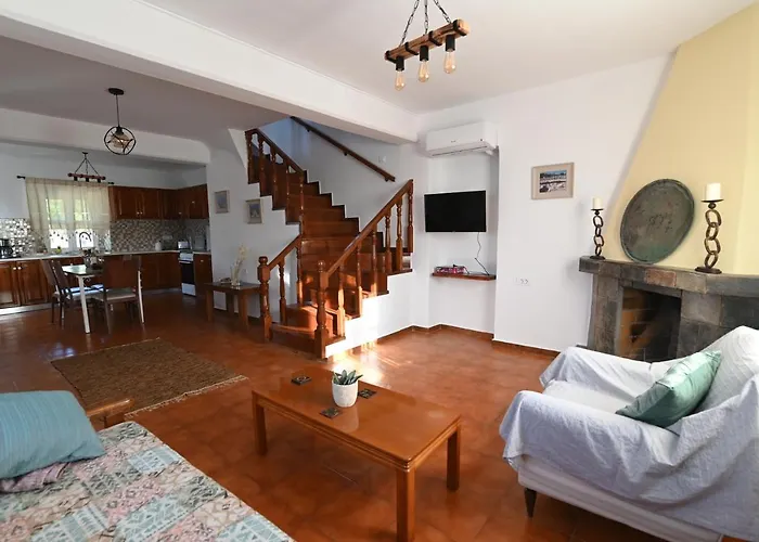 Traditional With Swimming Pool, Lawn Yard And Bbq * بلدة كوس