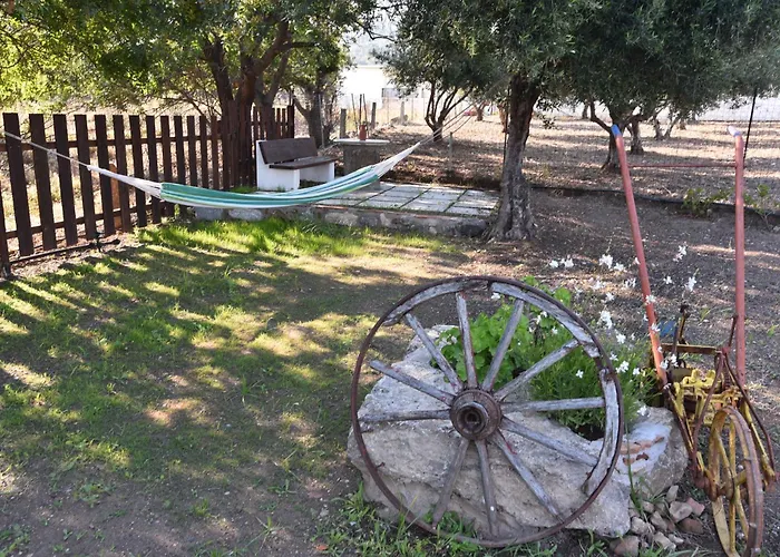 Villa Traditional With Swimming Pool, Lawn Yard And Bbq Kos Town