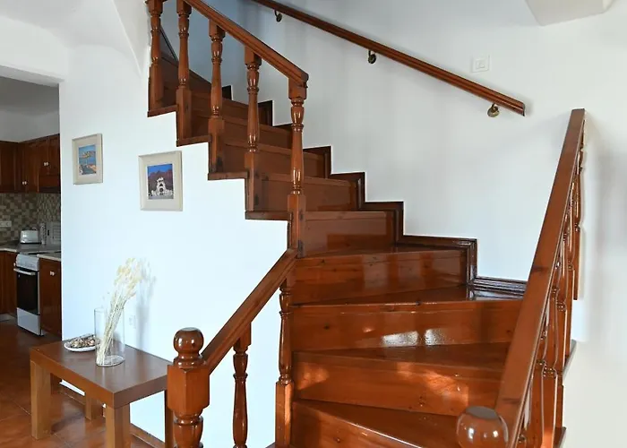 Traditional With Swimming Pool, Lawn Yard And Bbq Villa *